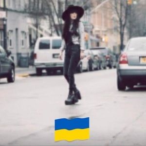 Meet your Posher, Julia